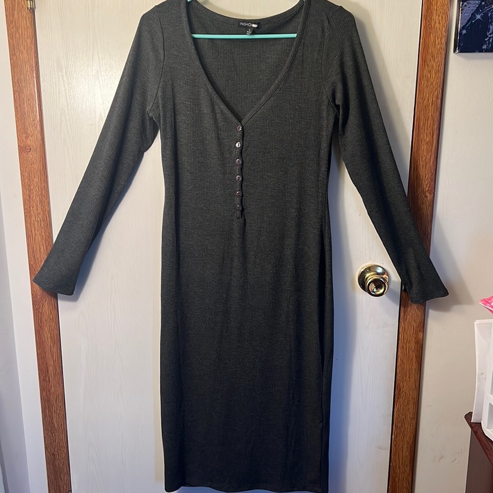 Press My Buttons Ribbed Midi Dress - Charcoal